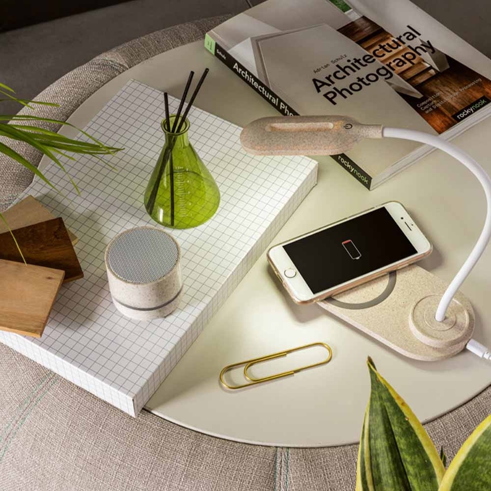 Luminária de Mesa com Carregador Wireless